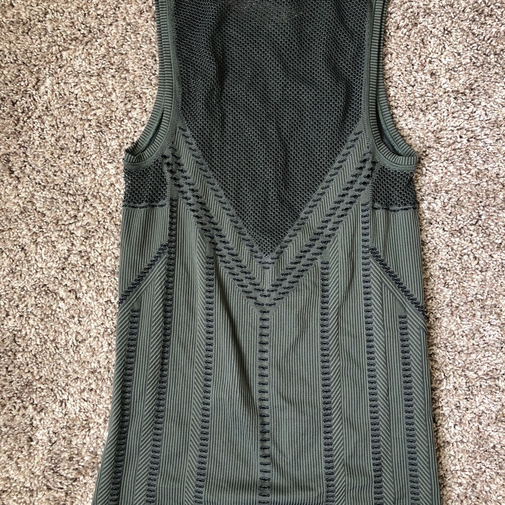 This Athleta Oxygen mesh tank top is like brand new. Size small.